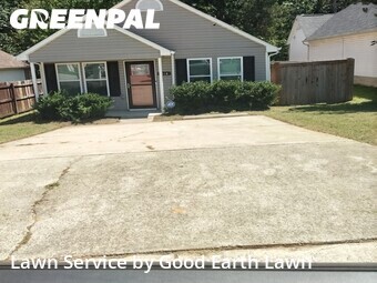 Lawn mowed in Durham, 27704