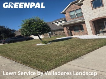 Grass Cutin Conroe,77304,Lawn Mowing Service by Valladares Landscap, work completed in Dec , 2025
