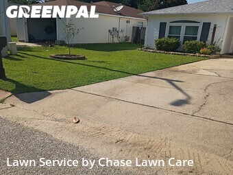 Lawn Maintenance nearby Navarre, FL, 
