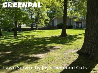 Lawn mowed in Waterford Township, 48328