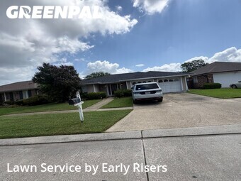 Lawn mowed in Kenner, 70065