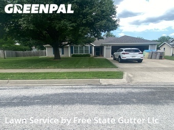 Lawn Mowing nearby Lawrence, KS, 