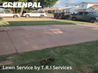 Lawn Mowing nearby Moore, OK, 