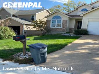 Lawn Cutting nearby Valley Park, MO, 