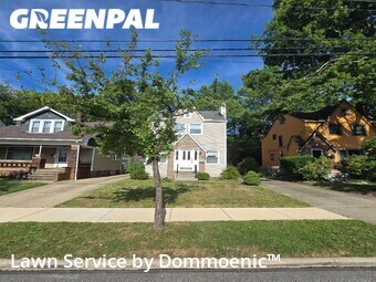 Lawn mowed in South Euclid, 44121
