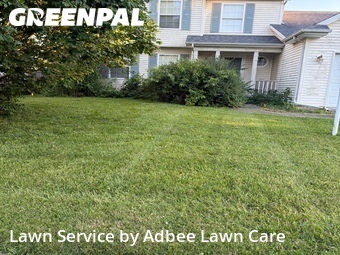 Grass Cutting nearby Savoy, IL, 