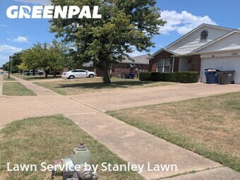 Lawn mowed in Glenn Heights, 75154