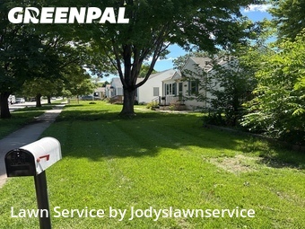 Lawn Care Service nearby Council Bluffs, NE, 