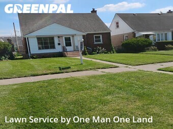 Lawn mowed in Calumet City, 60409