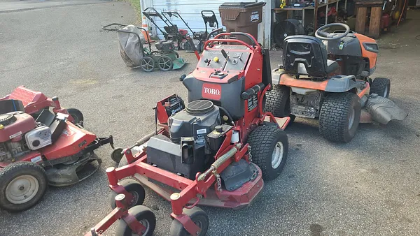 Neighborhood Lawnmower Repair Photo 3