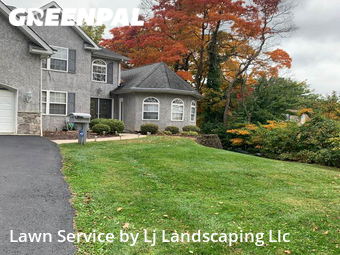 Lawn Cutting nearby Upper Darby, DE, 