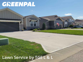 Grass Cutting nearby Lee's Summit, MO, 