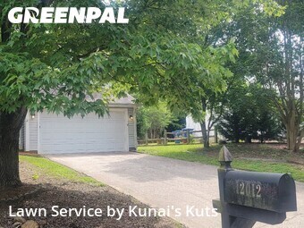 Lawn Mowing Service nearby Pineville, NC, 