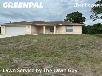 Lawn mowed in Lehigh Acres, 33974