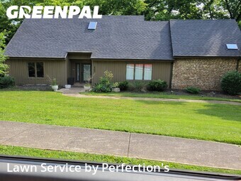 Lawn Care Service nearby Indian Hills, KY, 