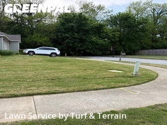 Grass Cut nearby Bentonville, AR, 