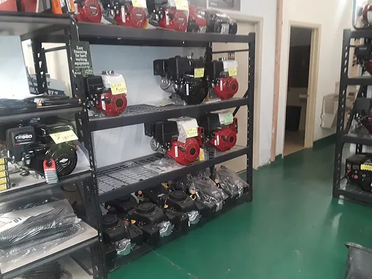 A B & C Small Engines Photo 19