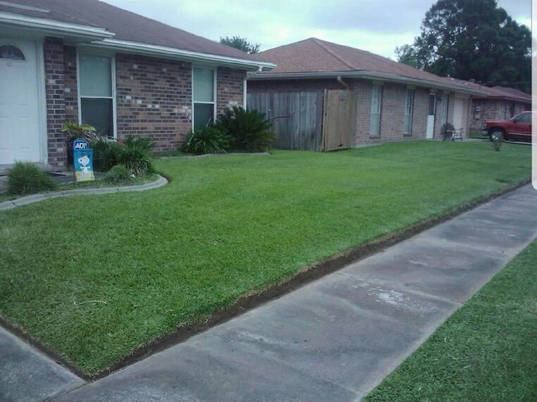 Order Lawn Care in Marrero, LA, 70072