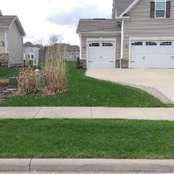 Lawn Mowing Contractor in Cuyahoga Falls, OH, 44221