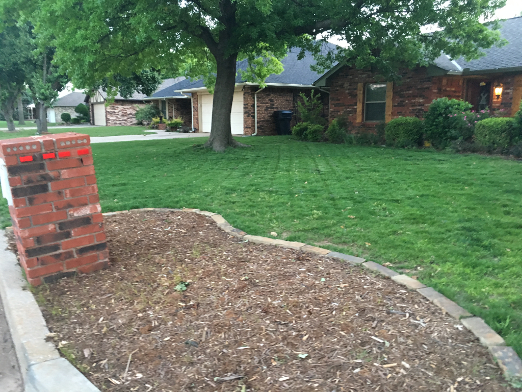 Apple Valley Lawn Care Services in Oklahoma City, OK