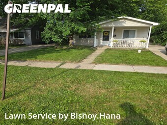 Lawn mowed in Madison Heights, 48071