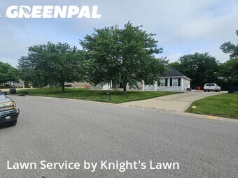 Lawn Care Service nearby Blue Springs, MO, 