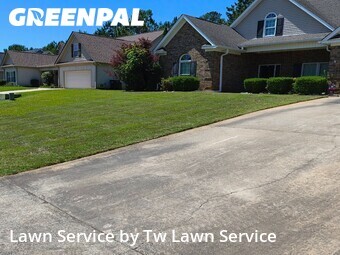 Lawn Mowing nearby Macon, GA, 