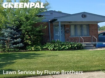 Lawn Mowing Service nearby Roseville, MI, 