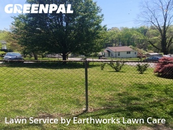 Lawn mowed in Knoxville, 37914