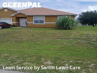 Lawn mowed in Lehigh Acres, 33976
