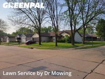 Yard Cutting nearby Florissant, MO, 