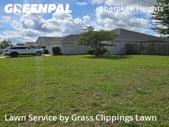 Lawn mowed in Panama City, 32404