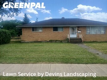 Lawn mowed in Garfield Heights, 44125