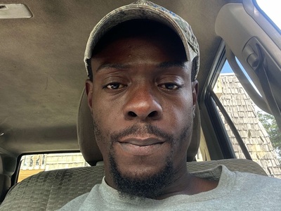 Moise Tree Trimming  headshot