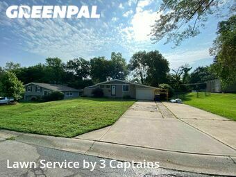 Lawn Service nearby Gladstone, KS, 