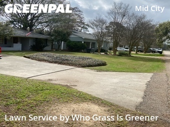 Lawn mowed in Baton Rouge, 70806