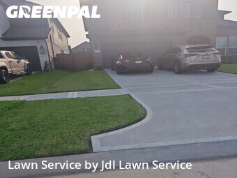 Lawn mowed in Texas City, 77568