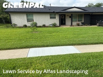 Lawn mowed in Farmers Branch, 75234