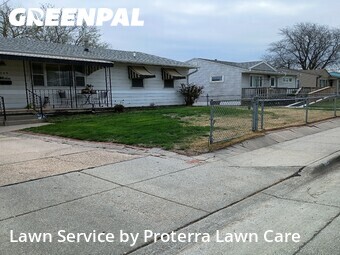 Lawn Care Service nearby Council Bluffs, IA, 