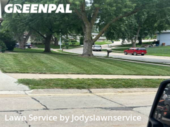 Lawn Maintenance nearby Omaha, NE, 