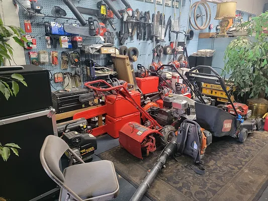 K & L Lawnmower Photo 3