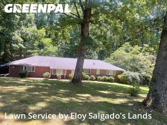 Lawn Care nearby Oakwood, GA, 