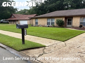 Yard Mowing nearby Gautier, MS, 