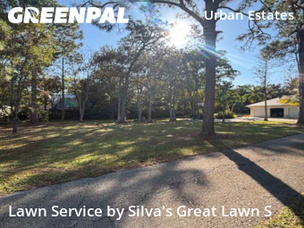 Lawn mowed in Naples, 34119