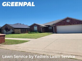 Lawn Mowing Service nearby Moore, OK, 