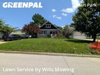 Yard Mowing nearby Kirkwood, MO, 