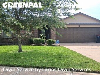 Lawn Mowing nearby Rosharon, TX, 