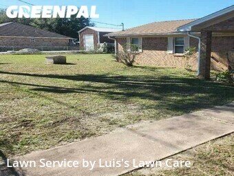 Lawn Maintenance nearby Pace, FL, 