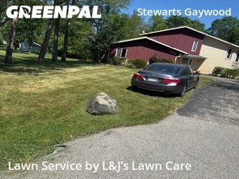 Lawn mowed in Brookfield, 53045