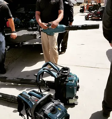 We-Do Equipment Repair-Supply Photo 5